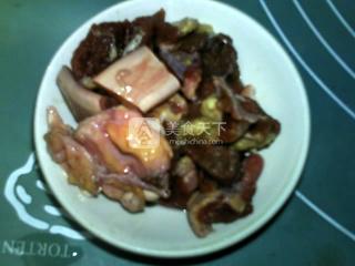 肉苁蓉炖<a href=/shicai/rouqin/NiuRou/index.html target=_blank><u>牛肉</u></a>