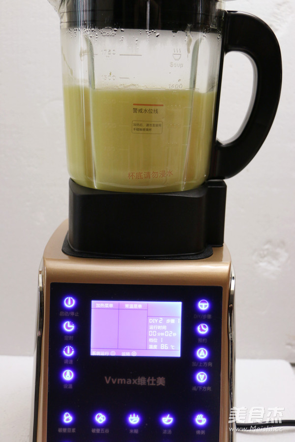 <a href=/shicai/mimian/YuMi/index.html target=_blank><u>玉米</u></a><a href=/shicai/shucai/YinEr/index.html target=_blank><u>银耳</u></a>露的做法