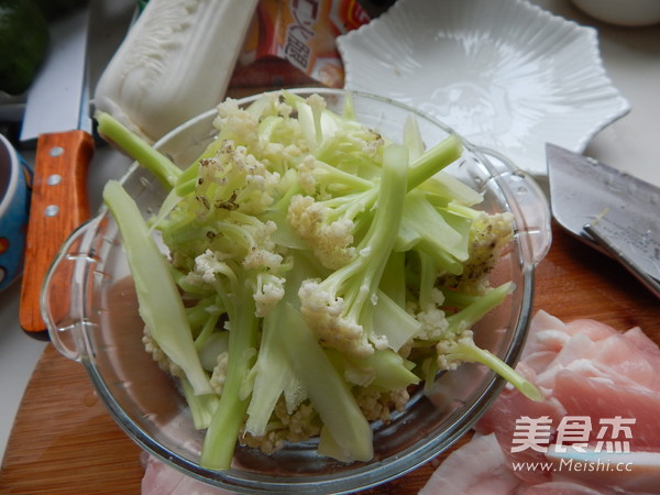 干锅<a href=/shicai/mimian/FuZhu/index.html target=_blank><u>腐竹</u></a>的做法