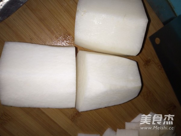 泡<a href=/shicai/shucai/LuoBo/index.html target=_blank><u>萝卜</u></a>（两吃）的做法