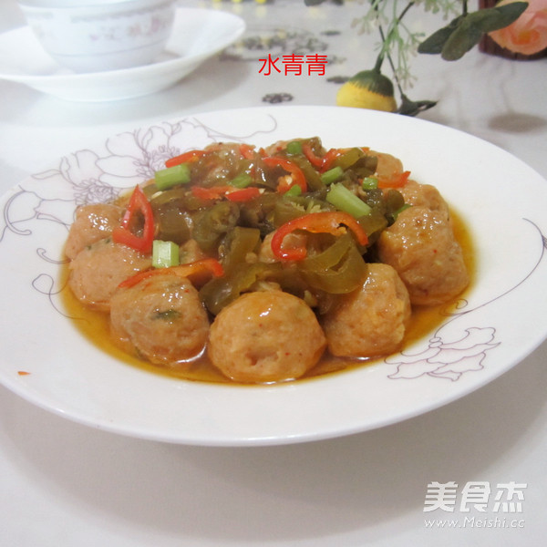 酸<a href=/shicai/shucai/LaJiao/index.html target=_blank><u>辣椒</u></a>蒸肉丸的做法