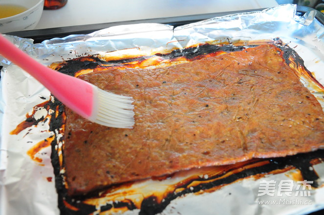 黑椒香甜<a href=/shicai/rouqin/NiuRou/index.html target=_blank><u>牛肉</u></a>脯的做法