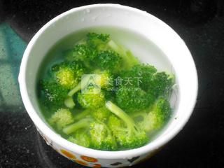 干煸<a href=/shicai/rouqin/LaRou/index.html target=_blank><u>腊肉</u></a><a href=/shicai/shucai/XingBaoGu/index.html target=_blank><u><a href=/shicai/guopin/Xing/index.html target=_blank><u>杏</u></a>鲍菇</u></a>