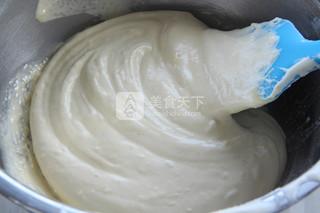 白<a href=/shicai/mimian/QiaoKeLi/index.html target=_blank><u>巧克力</u></a>蛋黄派