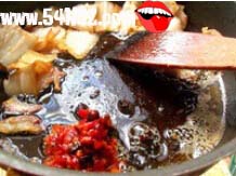 <a href=/shicai/shucai/QingSuan/index.html target=_blank><u>青蒜</u></a>苗回锅肉4