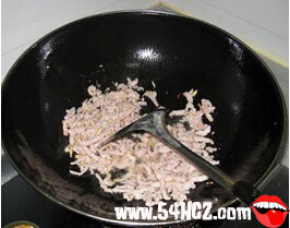 <a href=/shicai/shucai/JiuCaiHua/index.html target=_blank><u><a href=/shicai/shucai/JiuCai/index.html target=_blank><u>韭菜</u></a>花</u></a>炒肉丝怎么做2