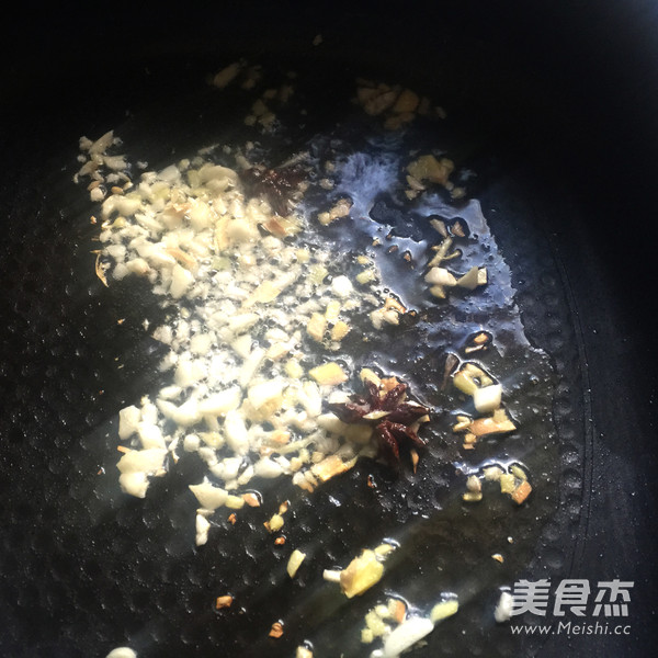 麻婆<a href=/shicai/shucai/QieZi/index.html target=_blank><u>茄子</u></a>的做法