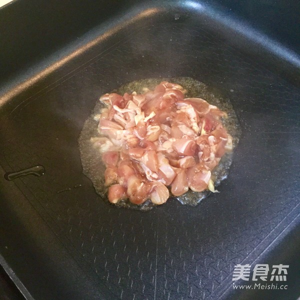 鸡丝<a href=/shicai/shucai/WaWaCai/index.html target=_blank><u>娃娃菜</u></a>的做法