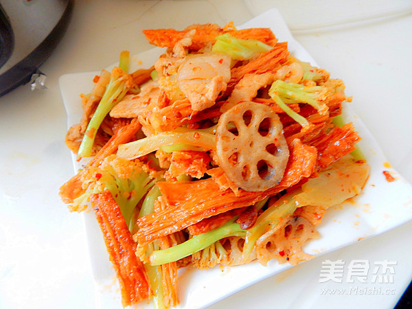 干锅<a href=/shicai/mimian/FuZhu/index.html target=_blank><u>腐竹</u></a>的做法