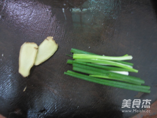 红烧<a href=/shicai/rouqin/AnChun/index.html target=_blank><u>鹌鹑</u></a>蛋的做法