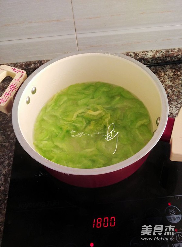 <a href=/shicai/shucai/KuGua/index.html target=_blank><u>苦瓜</u></a>厚蛋烧的做法