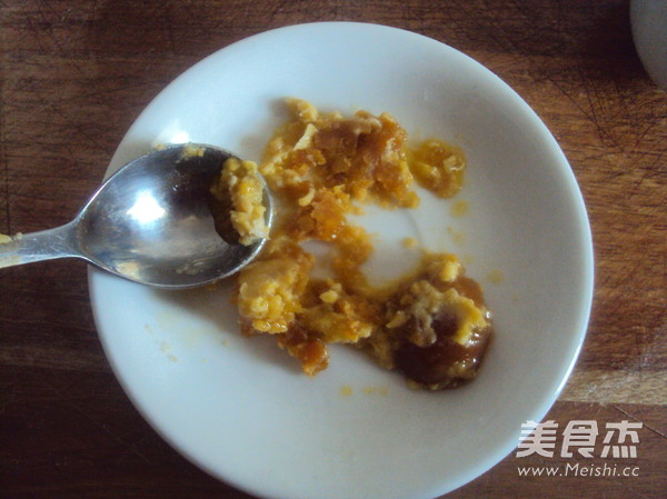 朱砂<a href=/shicai/shuichanpin/YinYu/index.html target=_blank><u>银鱼</u></a>的做法