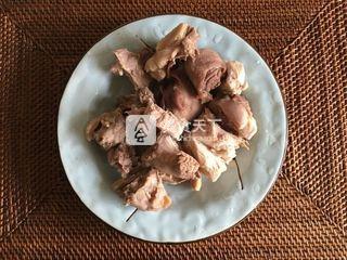 五香酱<a href=/shicai/rouqin/NiuRou/index.html target=_blank><u>牛肉</u></a>