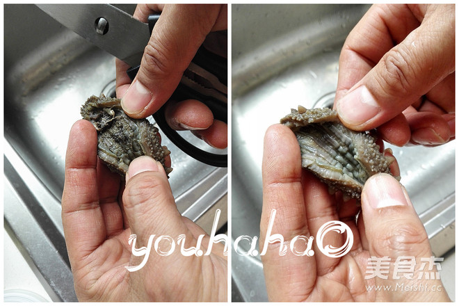 葱香<a href=/shicai/shuichanpin/GanBei/index.html target=_blank><u>干贝</u></a><a href=/shicai/shuichanpin/HaiSen/index.html target=_blank><u>海参</u></a>的做法