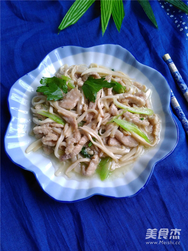 <a href=/shicai/shucai/XingBaoGu/index.html target=_blank><u><a href=/shicai/guopin/Xing/index.html target=_blank><u>杏</u></a>鲍菇</u></a>肉丝的做法