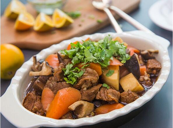 双冬焖<a href=/shicai/rouqin/YangNan/index.html target=_blank><u>羊腩</u></a>怎么做?