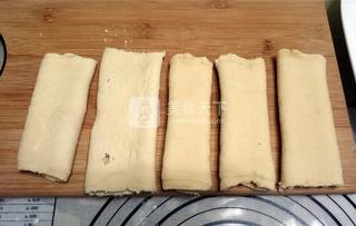 手工<a href=/shicai/rouqin/JiDan/index.html target=_blank><u>鸡蛋</u></a>细面