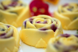 <a href=/shicai/guopin/LanMei/index.html target=_blank><u>蓝莓</u></a>轻乳酪蛋糕