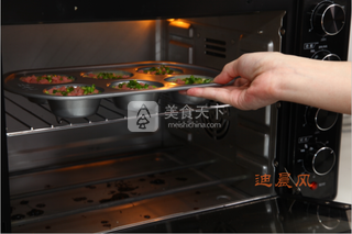 <a href=/shicai/rouqin/HuoTui/index.html target=_blank><u>火腿</u></a>香葱意式咸蛋糕