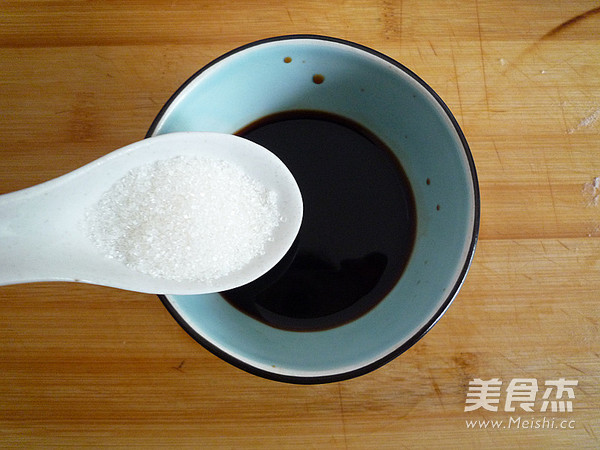 陈皮豉油<a href=/shicai/rouqin/JiTui/index.html target=_blank><u>鸡腿</u></a>(电饭锅版)的做法