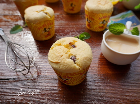 <a href=/shicai/guopin/LanMei/index.html target=_blank><u>蓝莓</u></a>杯子蛋糕的做法