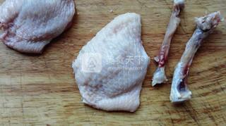 <a href=/shicai/rouqin/JiChi/index.html target=_blank><u>鸡翅</u></a>包饭