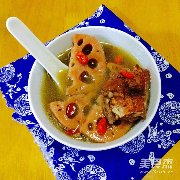 <a href=/shicai/shucai/LianOu/index.html target=_blank><u>莲<a href=/shicai/shucai/Ou/index.html target=_blank><u>藕</u></a></u></a>汤的做法