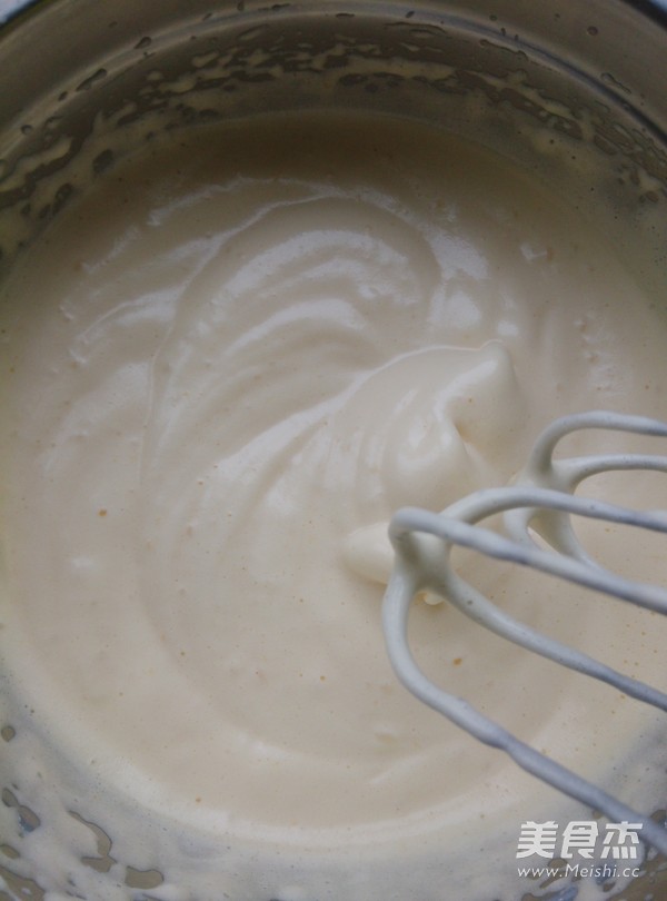 仿真汉堡<a href=/shicai/mimian/NaiYou/index.html target=_blank><u>奶油</u></a>杯蛋糕的做法