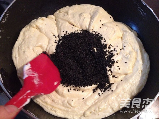 <a href=/shicai/guopin/ZhiMa/index.html target=_blank><u>芝麻</u></a><a href=/shicai/guopin/HuaSheng/index.html target=_blank><u>花生</u></a>牛轧糖的做法