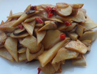 蚝油<a href=/shicai/shucai/XingBaoGu/index.html target=_blank><u><a href=/shicai/guopin/Xing/index.html target=_blank><u>杏</u></a>鲍菇</u></a>