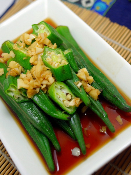 拌<a href=/shicai/shucai/QiuKui/index.html target=_blank><u>秋葵</u></a>的做法