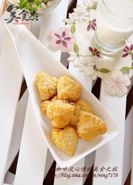 迷你心形<a href=/shicai/mimian/QiaoKeLi/index.html target=_blank><u>巧克力</u></a>派IN.jpg