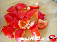 <a href=/shicai/shucai/SiGua/index.html target=_blank><u>丝瓜</u></a>炒<a href=/shicai/rouqin/JiDan/index.html target=_blank><u>鸡蛋</u></a>的做法3