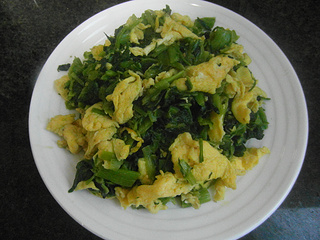 温煮<a href=/shicai/shucai/BoCai/index.html target=_blank><u>菠菜</u></a>沙拉