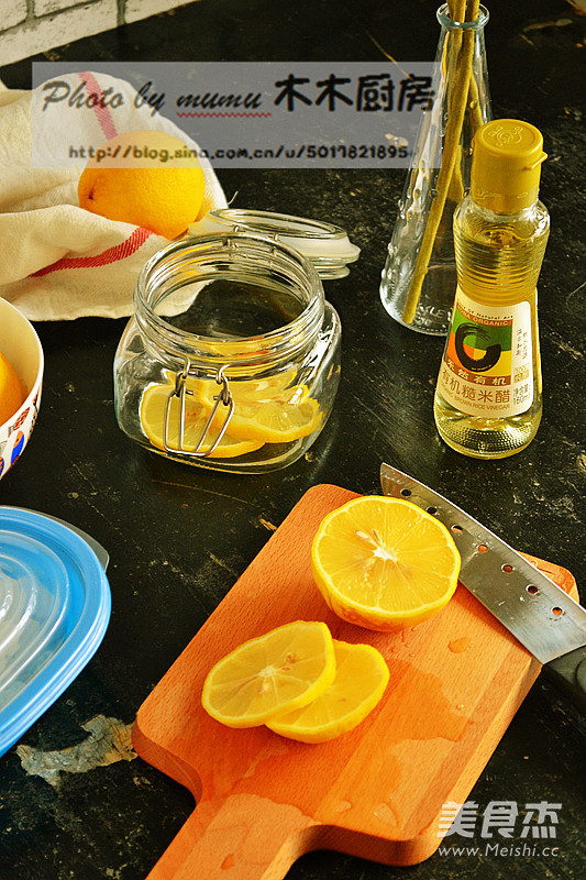 <a href=/shicai/guopin/NingMeng/index.html target=_blank><u>柠檬</u></a><a href=/shicai/mimian/CaoMi/index.html target=_blank><u>糙米</u></a><a href=/shicai/diaoweipin/Cu/index.html target=_blank><u>醋</u></a>饮的做法
