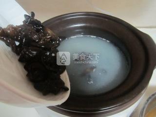 肚片<a href=/shicai/shucai/MuEr/index.html target=_blank><u>木耳</u></a><a href=/shicai/guopin/HuaSheng/index.html target=_blank><u>花生</u></a>汤