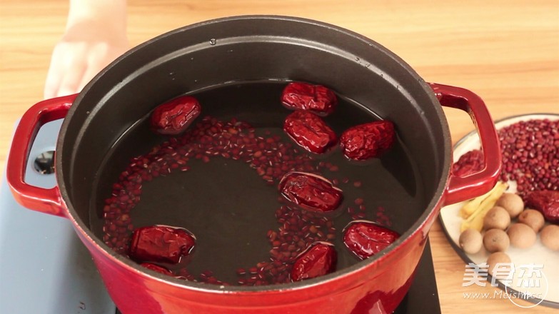 芈月传 红<a href=/shicai/guopin/Zao/index.html target=_blank><u>枣</u></a>汤的做法