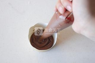 <a href=/shicai/guopin/HuaSheng/index.html target=_blank><u>花生</u></a><a href=/shicai/mimian/QiaoKeLi/index.html target=_blank><u>巧克力</u></a>蛋糕