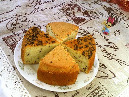 <a href=/shicai/guopin/ZhiMa/index.html target=_blank><u>芝麻</u></a>蜂糖<a href=zt/qifengdg target=_blank><u>戚风蛋糕</u></a>