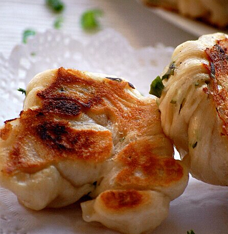 锅贴花卷怎么做?