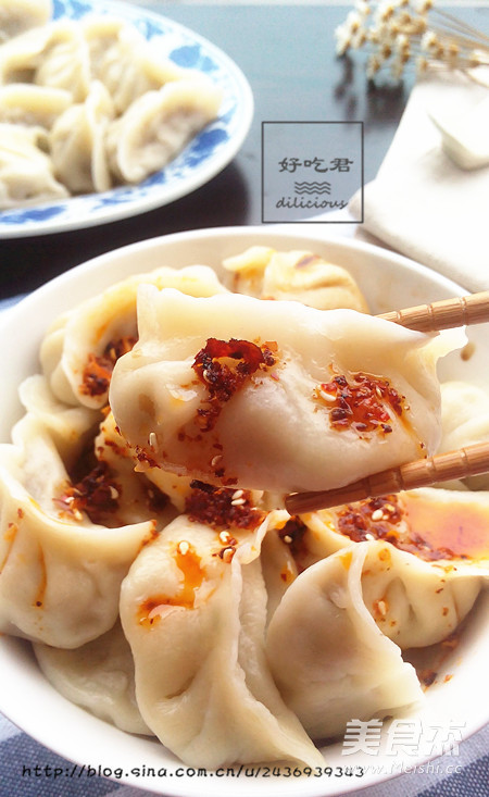 <a href=/shicai/rouqin/ZhengJi/index.html target=_blank><u>鸡肉</u></a>菌菇饺子的做法