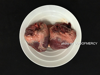 蒸着吃的卤<a href=/shicai/rouqin/ZhuXin/index.html target=_blank><u>猪心</u></a>