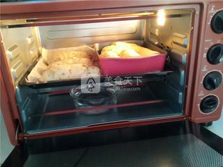 提子棍<a href=/shicai/mimian/MianBao/index.html target=_blank><u>面包</u></a>