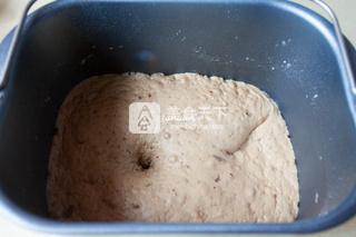 红<a href=/shicai/guopin/Zao/index.html target=_blank><u>枣</u></a>核<a href=/shicai/guopin/Tao/index.html target=_blank><u>桃</u></a>软欧包