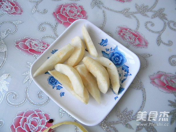 <a href=/shicai/shucai/JuHua/index.html target=_blank><u>菊花</u></a>雪<a href=/shicai/guopin/Li/index.html target=_blank><u>梨</u></a>茶的做法