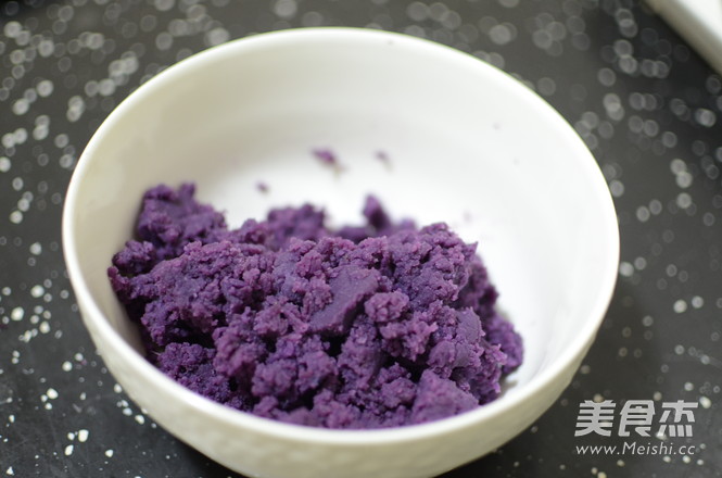 软香<a href=/shicai/shucai/ZiShu/index.html target=_blank><u>紫薯</u></a>馒头的做法