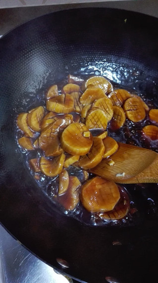 蚝油<a href=/shicai/shucai/XingBaoGu/index.html target=_blank><u><a href=/shicai/guopin/Xing/index.html target=_blank><u>杏</u></a>鲍菇</u></a>