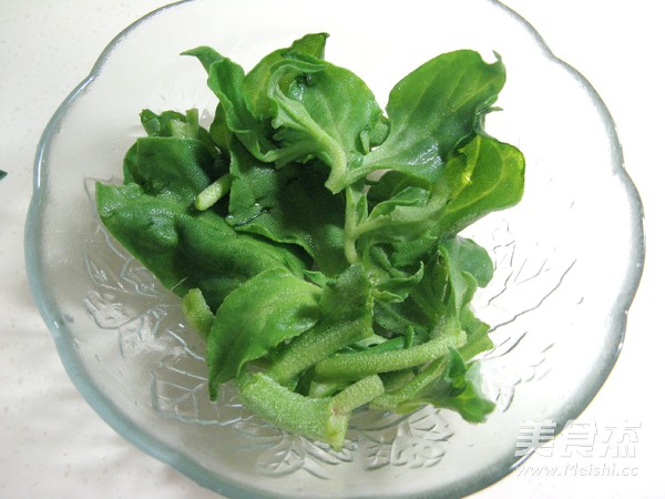 鲜蔬拌<a href=/shicai/rouqin/NiuRou/index.html target=_blank><u>牛肉</u></a>的做法