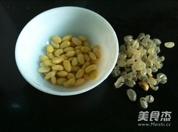 核<a href=/shicai/guopin/Tao/index.html target=_blank><u>桃</u></a><a href=/shicai/mimian/HongDou/index.html target=_blank><u>红豆</u></a><a href=/shicai/mimian/DouJiang/index.html target=_blank><u>豆浆</u></a>的做法