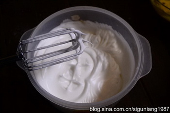 <a href=/shicai/guopin/BaiXiangGuo/index.html target=_blank><u>百香果</u></a><a href=zt/qifengdg target=_blank><u>戚风蛋糕</u></a>步骤9